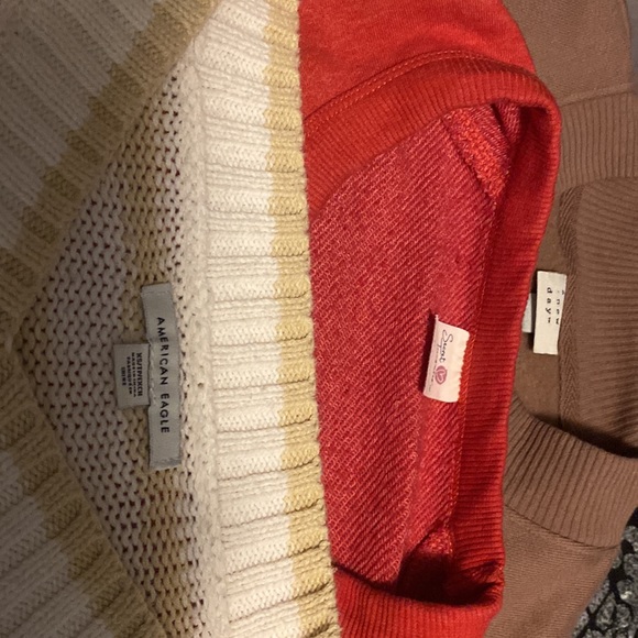 Winters is on its way, mixture of sweaters and sweatshirts. American Eagle - Picture 2 of 3